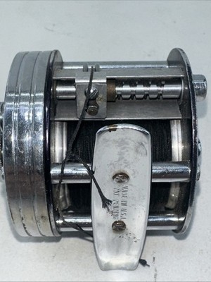 Old Vintage LANGLEY PLUGCAST Model 360 A Casting Reel Made in USA