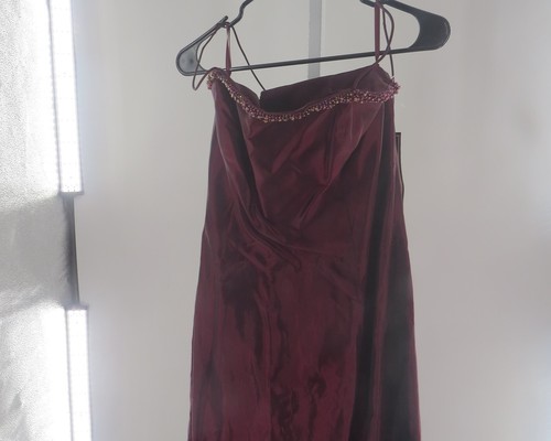 Alex Evenings weinrotes Ballkleid Größe 12 - Bild 5 von 8