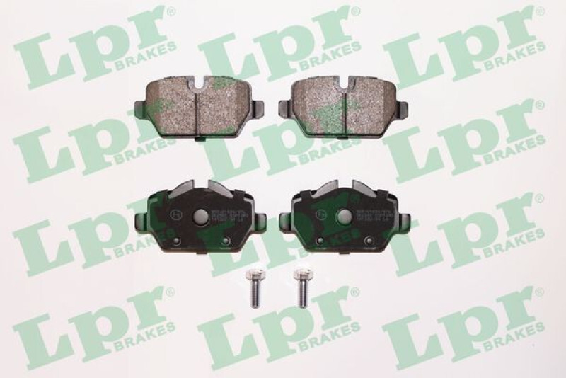 4 Plaquettes de frein 34216774417 pour sécuriser vos trajets en famille