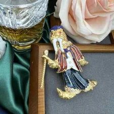 Creative Seal Sceptre Enmael Brooches For Women Exquisite Badges Pins