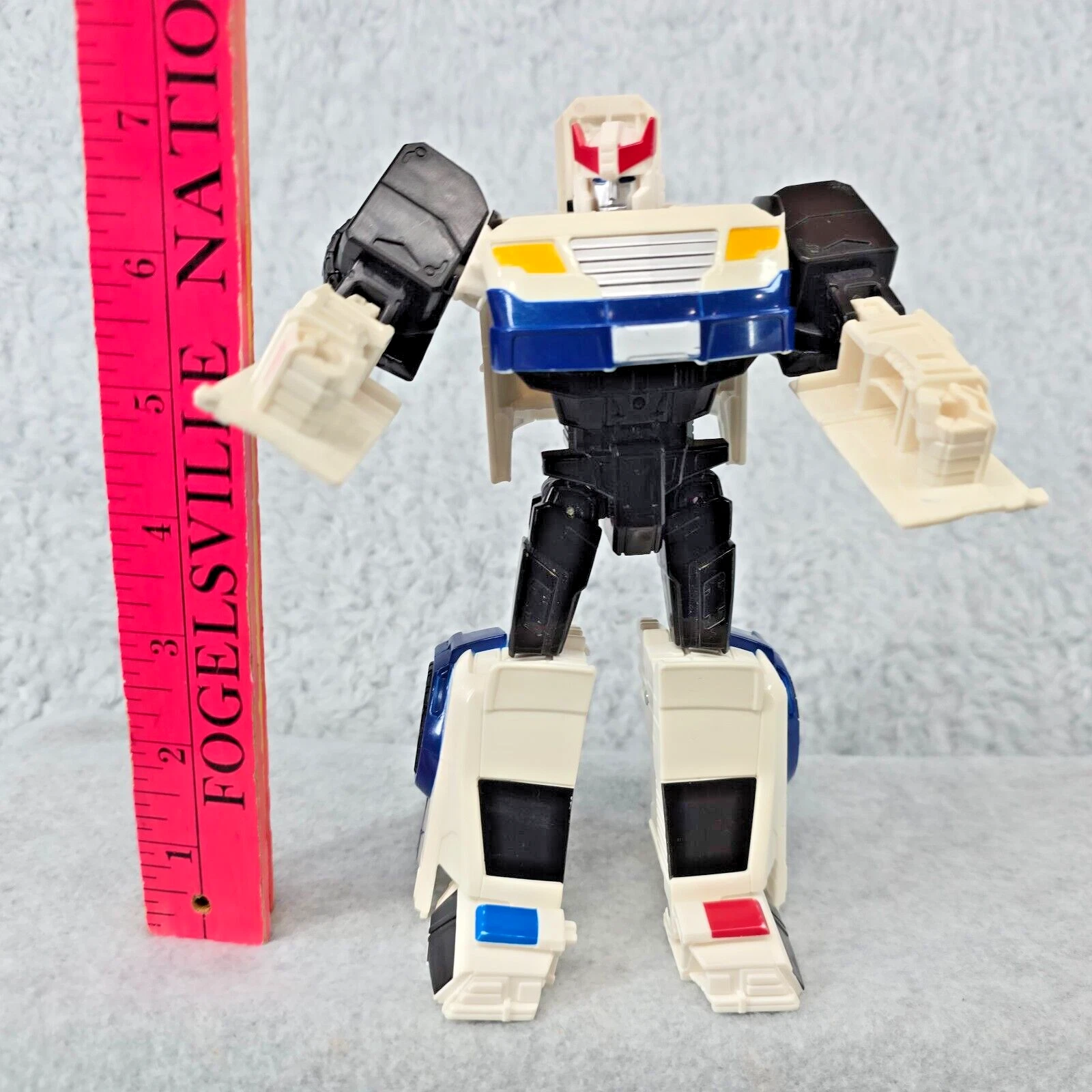  transformers prowl cyber battalion autobot 2016 police car 