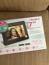 Aluratek 7 in Digital Photo Frame - New in Box