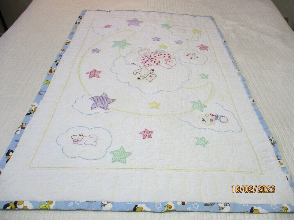 Baby Looney Tunes & Cross-Stitched睡兔婴儿毯 — 第 2/4 张图片