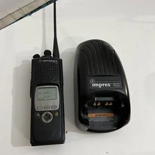 Motorola XTS5000 H18UCF9PW6AN 700/800MHz Two Way Radios Charger