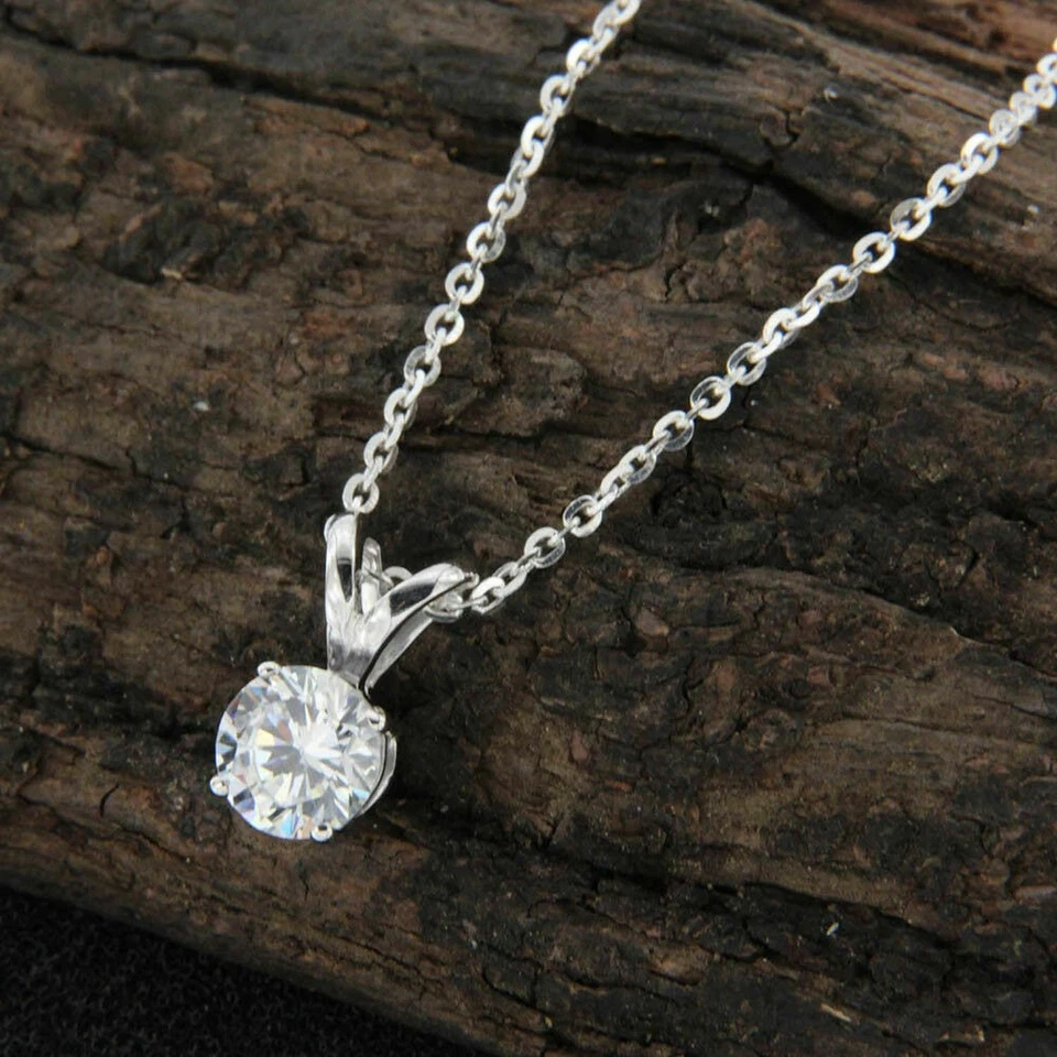 Collana con pendente solitario in oro bianco 14k con diamante a taglio... - Immagine 2 di 4