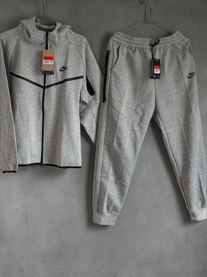 Nike Tech Fleece  Anzug, Größe M Grau