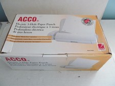 ACCO Electric 3-Hole Paper Punch Model 525, Punches Up to 20 Sheets of 8.5 x 11"