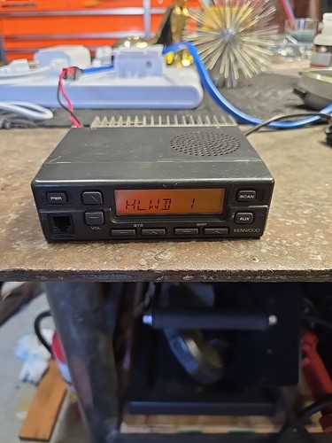 Kenwood TK-840 UHF Radio