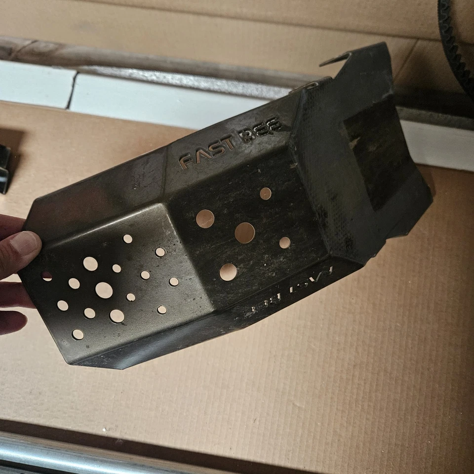 EV FREAKS FAST BEE BASHPLATE SURRON Foto 2 de 4