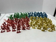 Vtg Cowboys & Indians Plastic Figures Toys Large Lot of 140 Pieces