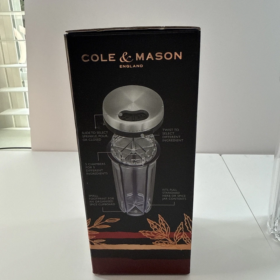 Cole & Mason Saunderton Herb and Spice Storage Shaker Dispenser Jars - Image 4 of 4