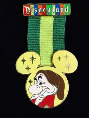 Disney Disneyland DLR 2007 Grumpy Medal Green Ribbon Pin 53135 | eBay