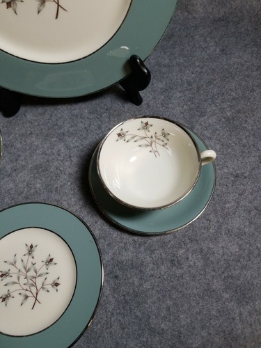 Kingsley by Lenox 5 Piece Place Setting - Picture 4 of 8