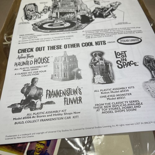 VINTAGE THE MUNSTERS LIVING ROOM MODEL KIT POLAR LIGHTS 1997 New Open Box - Picture 18 of 24