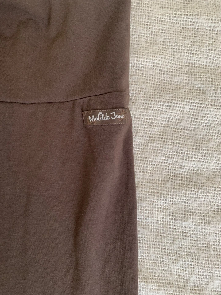 Matilda Jane Capri Leggings Pantalones Pequeños Marrón Botón Acento Tejido Pintura por Número Foto 3 de 4