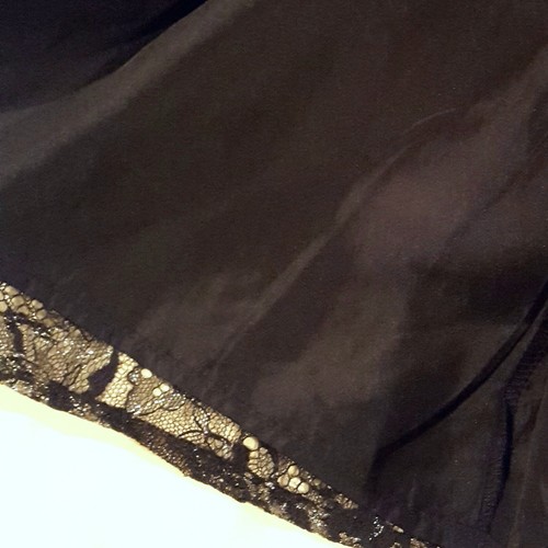 Nuevo Mini Vestido XL The Vampire's Wife x H&M Mystique Plateado Negro Encaje Metálico - Imagen 6 de 9