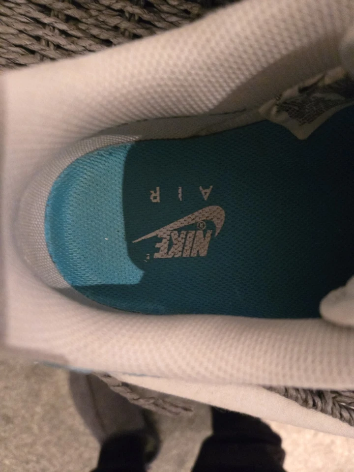 Size 8 - Nike Space Jam x Air Force 1 '07 Low Hare, photo 3 of 5
