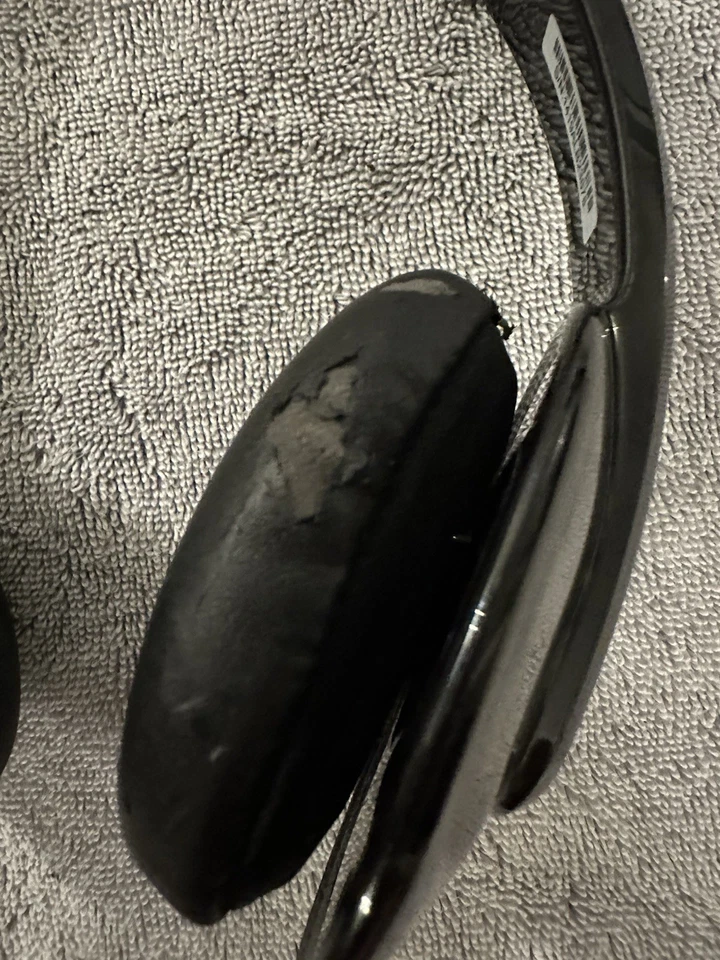 Auriculares Logitech negros con cable sobre la cabeza con micrófono - Usados funcionan muy bien Foto 3 de 4