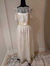 Vintage 1990s JCPenney ILGWU Ivory Satin Lace Wedding Dress Short sleeve