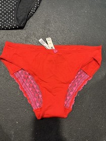 Victoria's Secret Lot of 5 Panties SIZE medium Brand New With Tags Pink Red