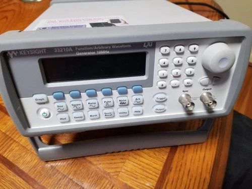 Keysight 33210A 10Mhz 14bit Precision Function Waveform Signal Generator - Picture 1 of 10