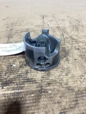Mercury 150 175 200 HP 2 Stroke Port Piston and Rod 2.5 L  9737T9