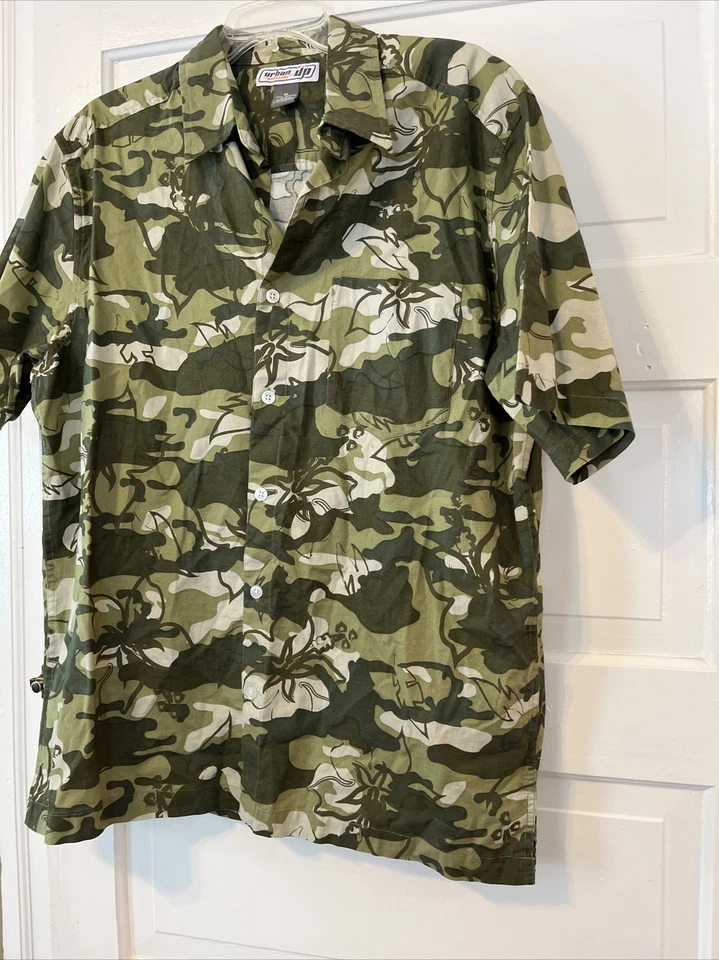 Urban Pipeline 男式衬衫中号绿色迷彩花卉纽扣夏威夷酷 — 第 4/4 张图片
