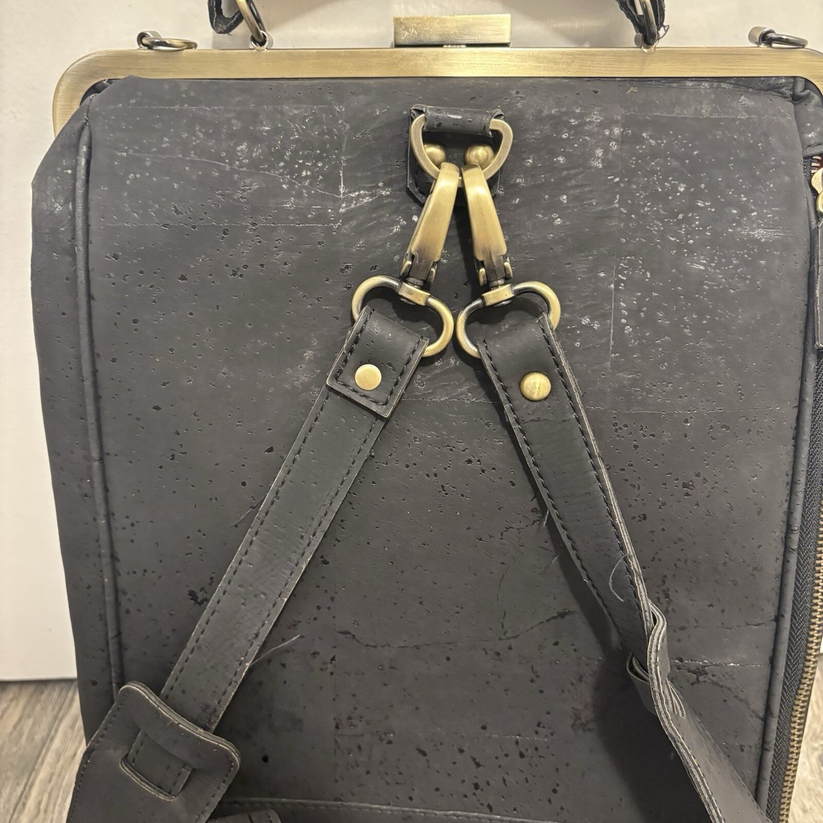 Laflore Paris Bobobark (Vegan) Black Premium Cork Backpack  display picture 2