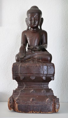 Large Burmese Buddha, lacquered wood, Ava, Shan (Burma), 17th-18thC, Asian art