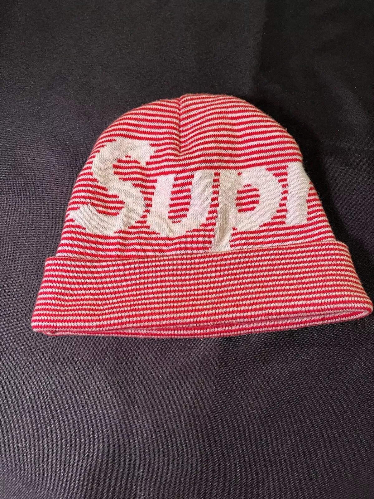 SUPREME GRAND LOGO BONNET RAYURE ROUGE FF22 RAYÉ BLANC CASQUETTE CHAPEAU AUTHENTIQUE