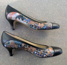 JEON ICON  Womens Size 8 Wearable Art Pump Heals Shoes Gustav Klimt