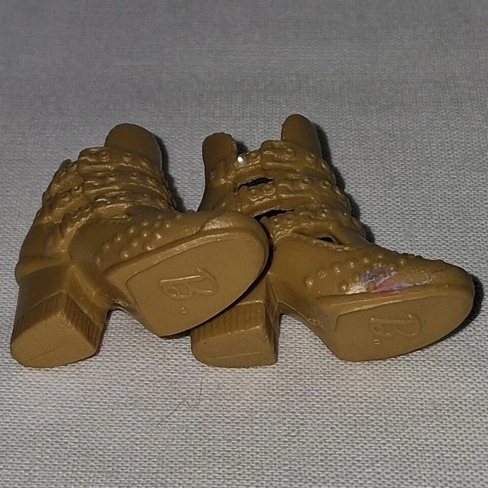 2017 Barbie Fashionistas *Alta* Muñeca Bronceada Vestir Moda Botas Zapatos Foto 4 de 4