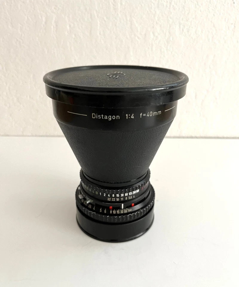 Carl Zeiss Distagon 40mm f/4 C Wide Angle Hasselblad V Lens - Image 2 of 4