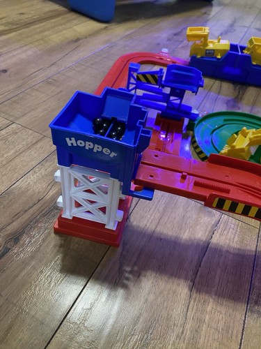 Tomy Big Loader Construction Play set 5001 Complete Minus Motor No Motor Car - Picture 11 of 21