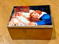 Med-Sized Christmas Wood Trinket Box w St. Nick and Girl, Hinged Top, Gold VTG