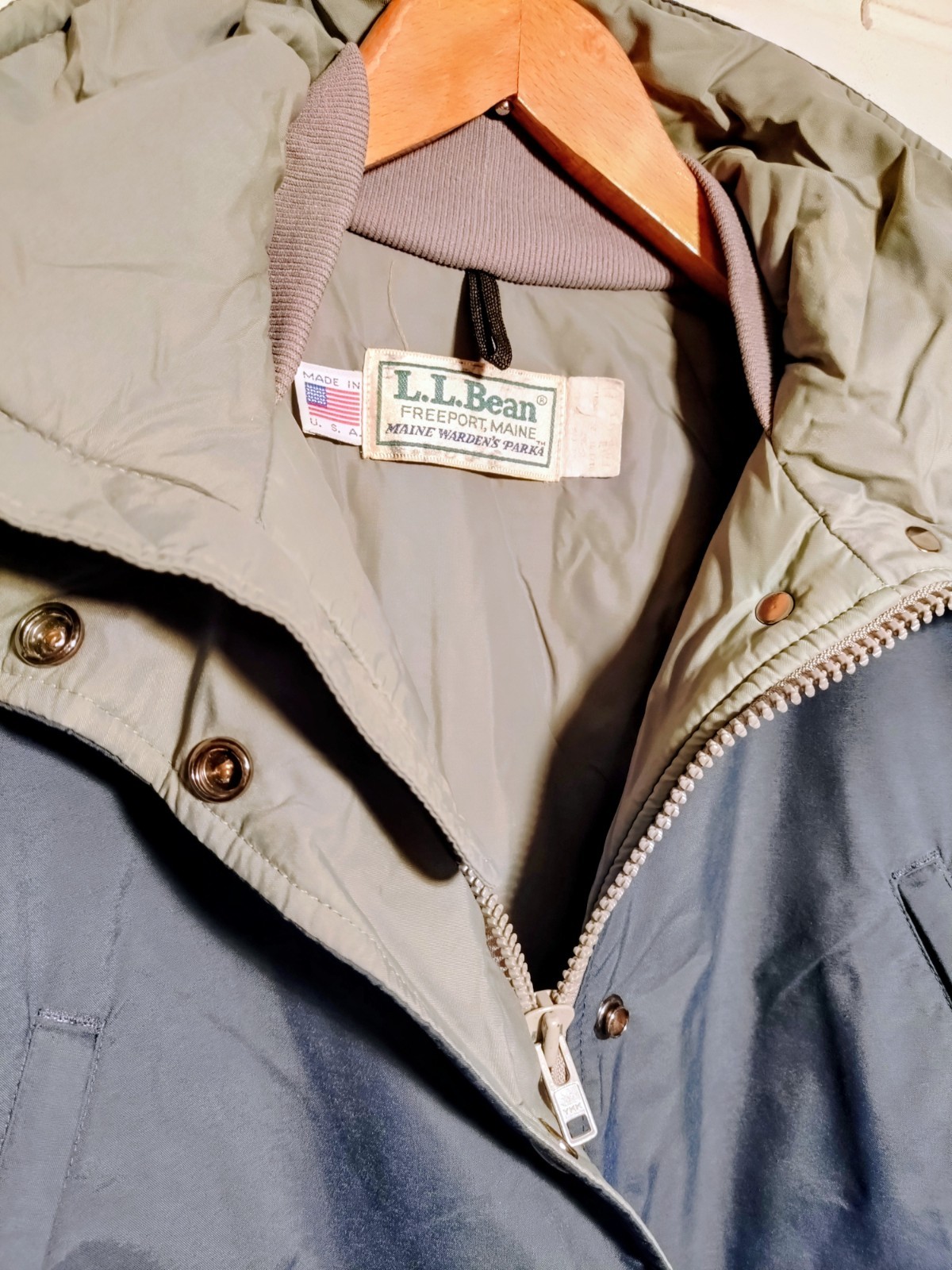 L.L. Bean Vintage 80s Gore-Tex Coat | Maine Warden Parka | Navy Blue | Men's Siz image 4