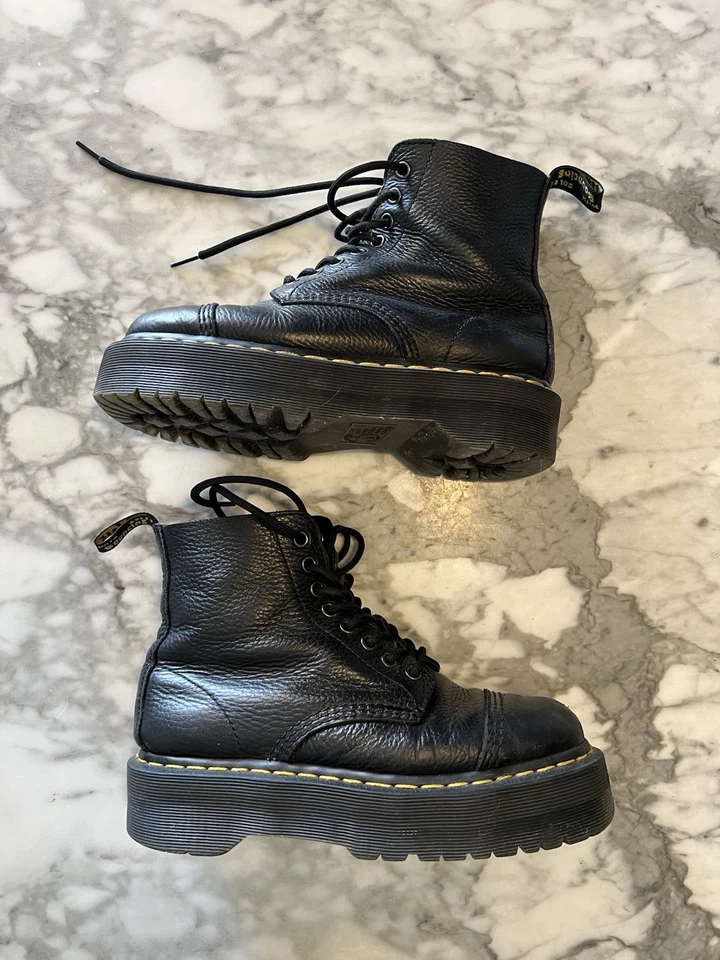 Dr. Martens Sinclair, foto 1 di 5