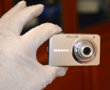 Mini camera Samsung ST30 10.0MP digital compact battery bag