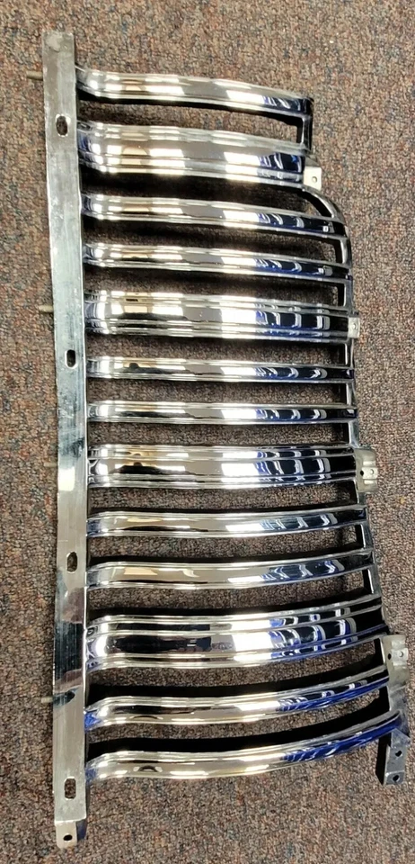 Parrilla de parachoques delantera del lado derecho del pasajero Desoto 1949 mitad 1255453 nueva de colección Foto 2 de 4