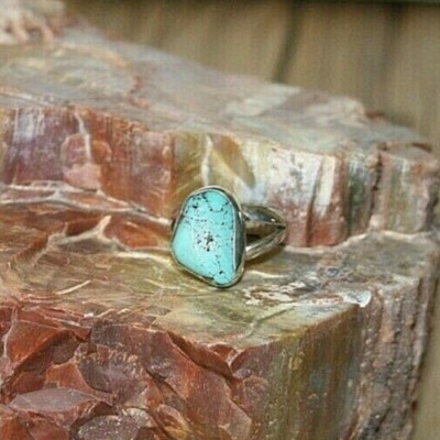 Mine Cut Royston Turquoise Nugget Split Band SS Ring Size 7
