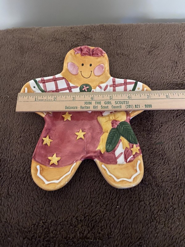 CHRISTMAS HOLIDAY GINGERBREAD MAN   SERVING / COOKIE PLATE  -