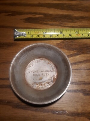 Little Creek Mining ''Souvenir '' Gold Pan  With Gold Nugget Nome Alaska