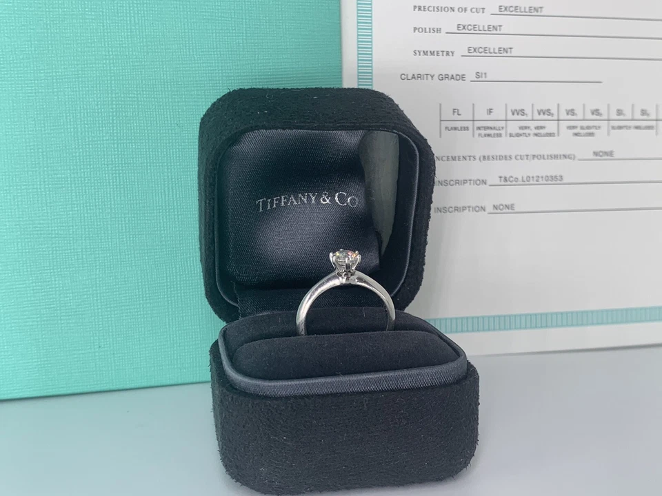 Anel solitário de diamante Tiffany & Co platina PT950 0,63 quilates tamanho 5,75 - Imagem 2 de 4