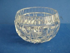 CONTEMPORARY ROUND HEAVY CUT GLASS MASTER OPEN SALT CELLAR w/DIMPLES
