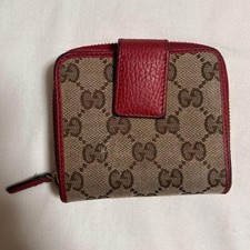 GUCCI bifold wallet Price negotiation possible