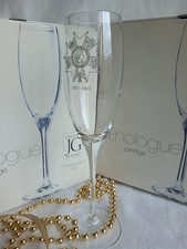 12 flûtes à champagne –