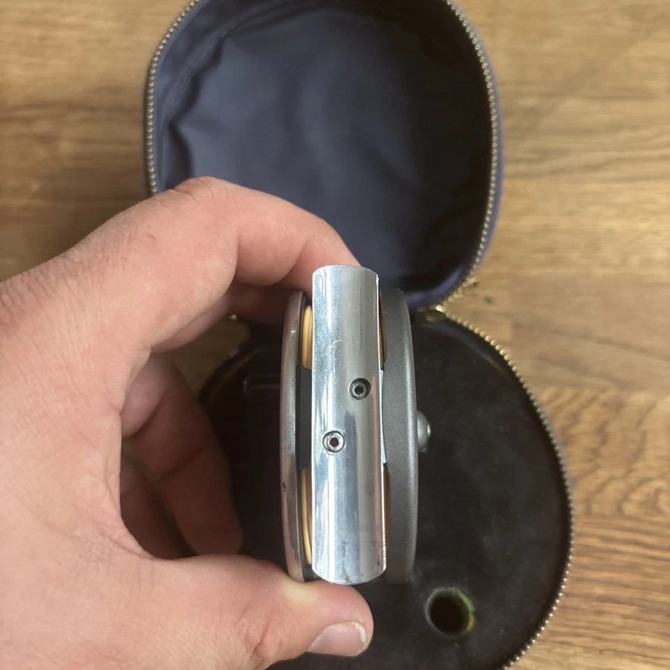 Carrete de 4 moscas Hardy Bros. Marquis, diámetro 2-3/4", para línea 3wt o 4wt Foto 3 de 4