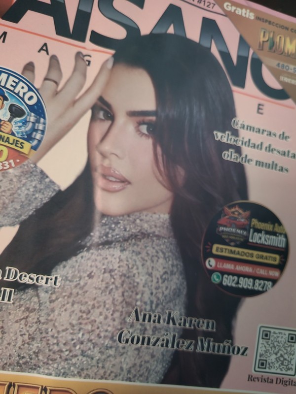 Ana Karen Gozalez Munoz. Magazine. Free Shipping.