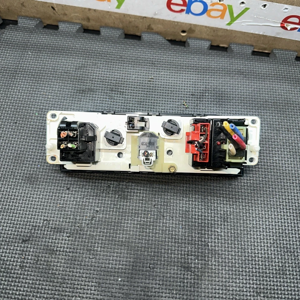 Ford Expedition 1999 control de aire acondicionado y calefacción usado Foto 3 de 4