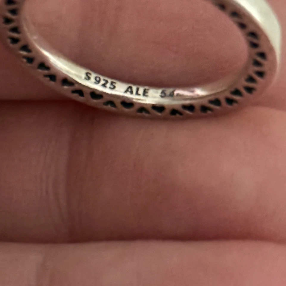 Pandora 925 Sterling Silver Classic Hearts Of Pandora Band Ring Size 7 - Image 4 of 4